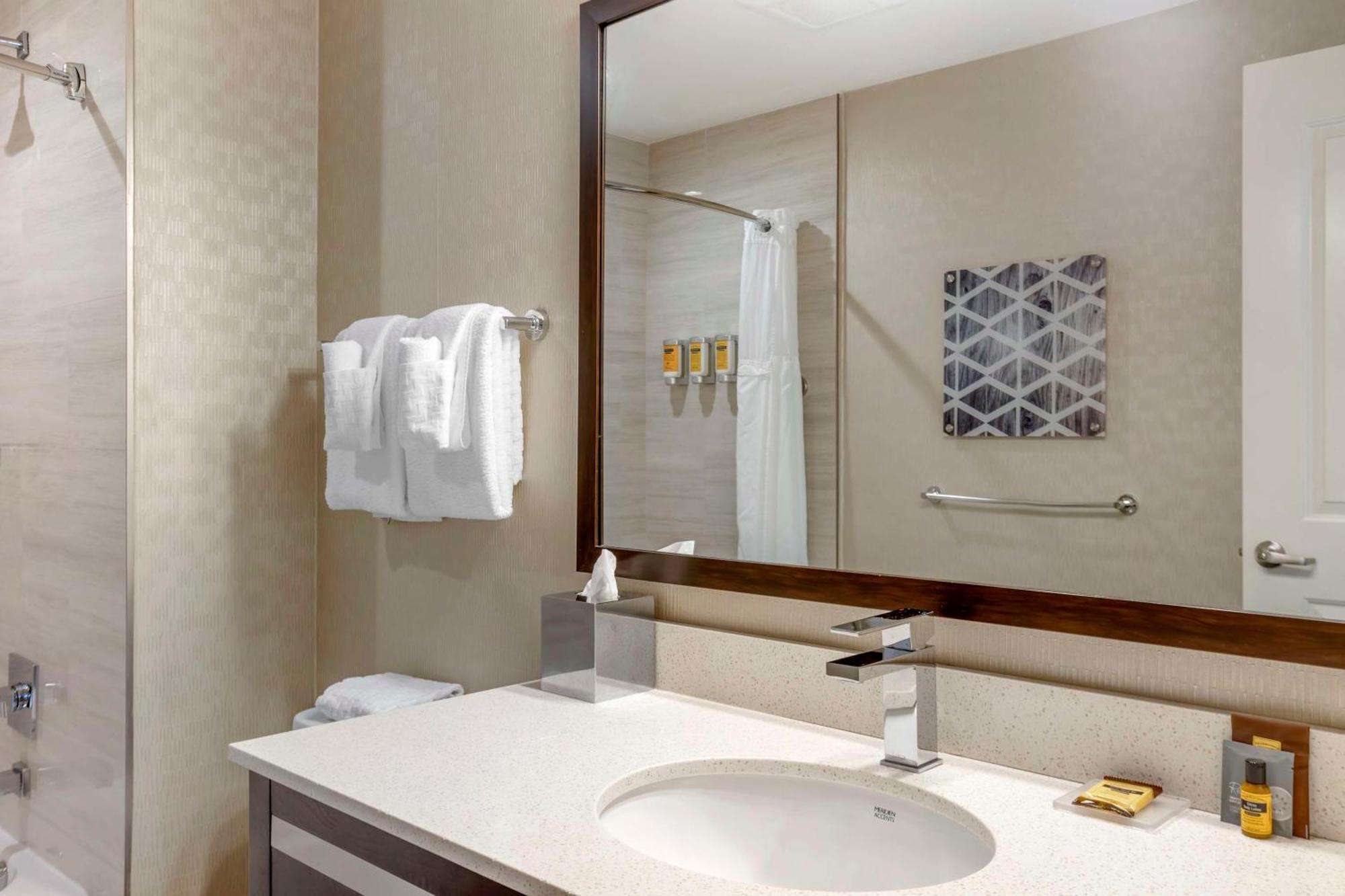 Best Western Plus Philadelphia-Pennsauken Hotel Cherry Hill Ngoại thất bức ảnh