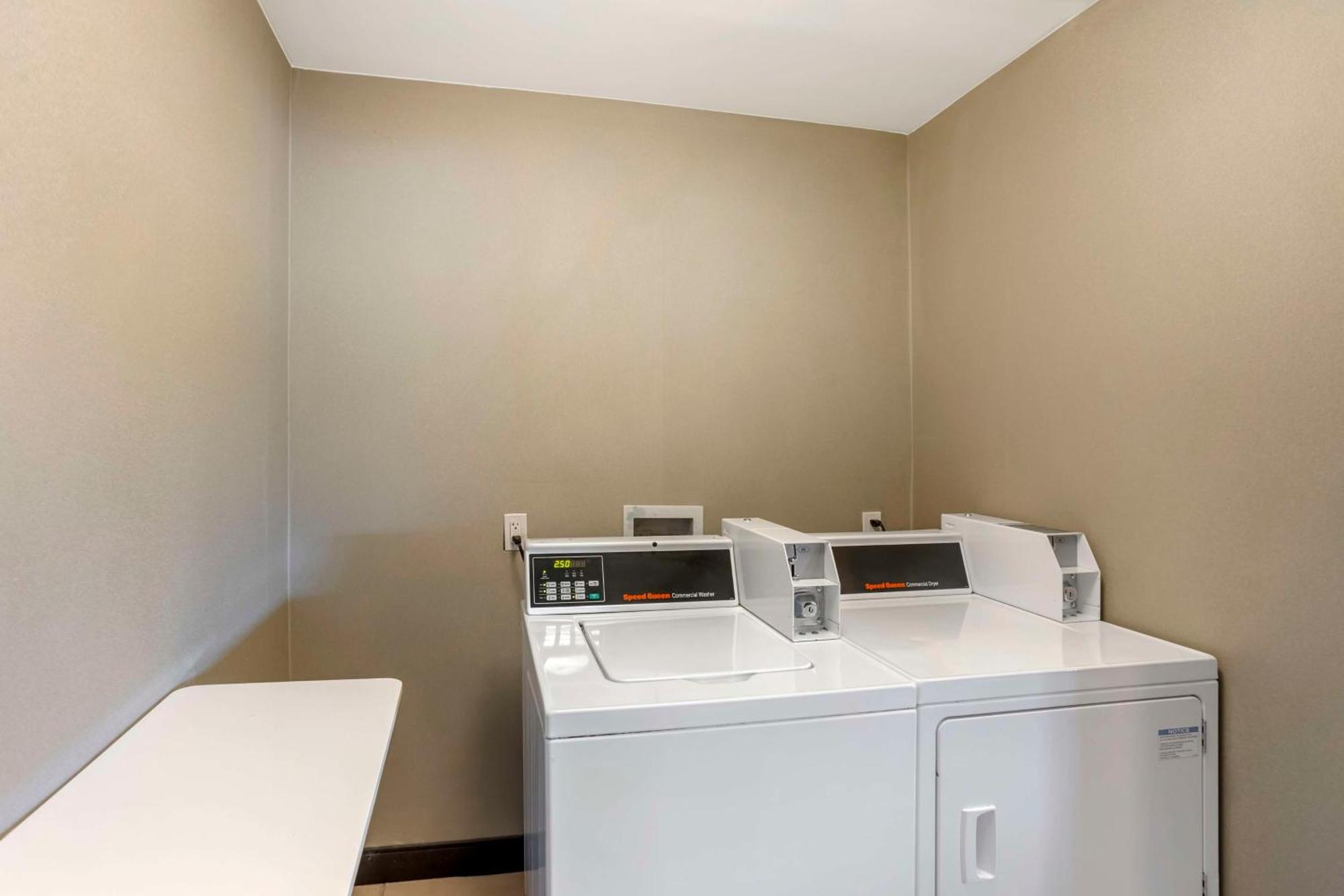 Best Western Plus Philadelphia-Pennsauken Hotel Cherry Hill Ngoại thất bức ảnh